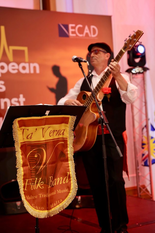 061ca5b0-c20d-4069-8f8a-616bb4c15aa1